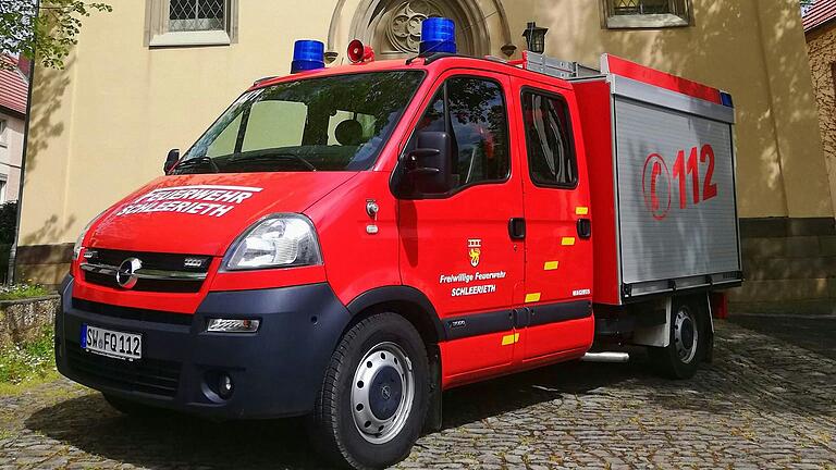 Mit einer Rückschau auf 150 Jahre Freiwillige Feuerwehr feiern die Schleeriether Floriansjünger zwei Tage lang ihr Jubiläum am Sportplatz. Mit einer Rückschau auf 150 Jahre Freiwillige Feuerwehr feiern die Schleeriether Floriansjünger zwei Tage lang ihr Jubiläum am Sportplatz.