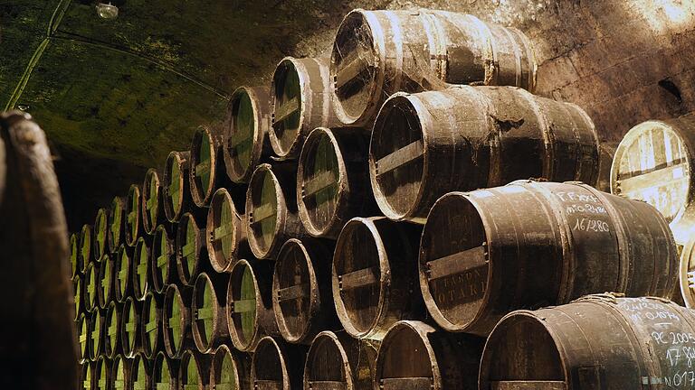 China ermittelt gegen EU-Brandy       -  Chinas Untersuchung gegen importierten Branntwein aus der EU trifft vor allem Hersteller aus Frankreich. (Archivbild)