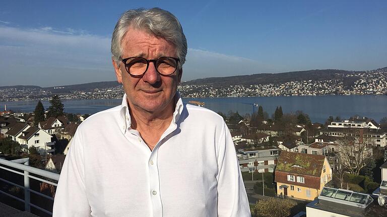 Marcel Reif auf der Dachterrasse seines Hauses oberhalb des Zürichsees beim Interview mit der Main-Post. Marcel Reif auf der Dachterrasse seines Hauses oberhalb des Zürichsees beim Interview mit der Main-Post.