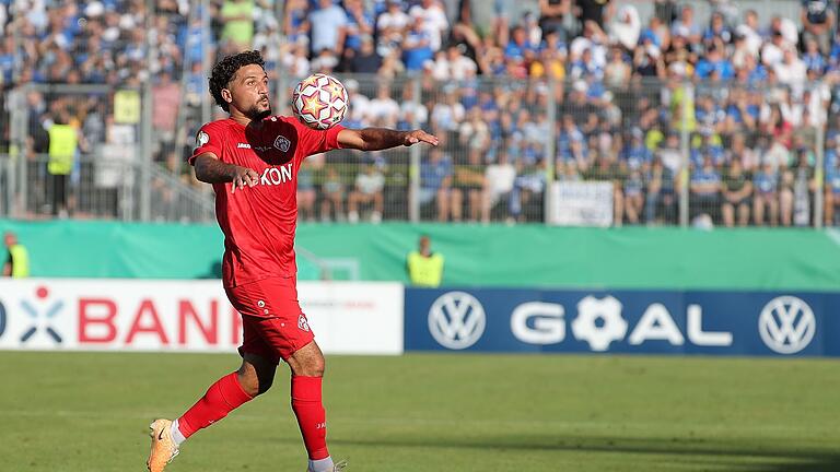 Abschied vom Dallenberg: Enes Küc wird nicht mehr für die Würzburger Kickers spielen. Abschied vom Dallenberg: Enes Küc wird nicht mehr für die Würzburger Kickers spielen.