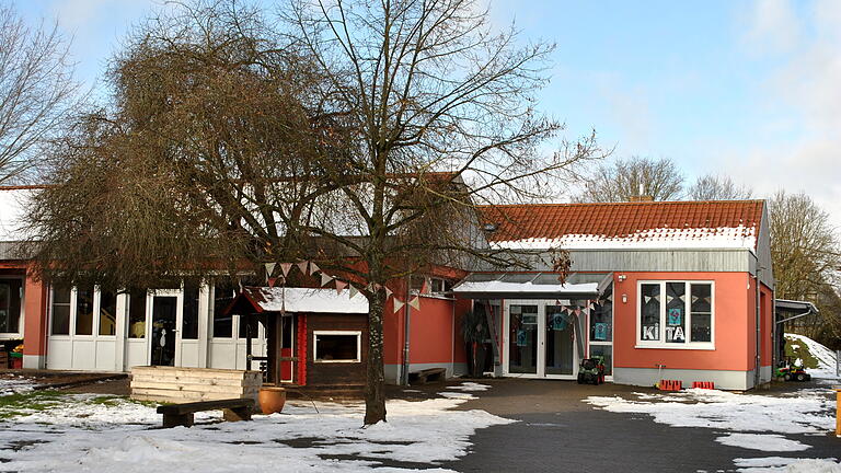 Auf dem Dach des Kindergartens sorgen zukünftig Photovoltaik-Module für die eigene Stromversorgung.