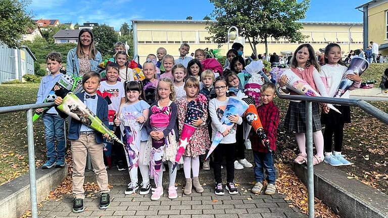 25 Kinder besuchen die Klasse 1b an der Ebelsbacher Grundschule. Klassenlehrerin Victoria Schreyer kümmert sich um die zehn Mädchen und 15 Jungen.