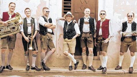 Die Cuba Boarischen: „Lebensfreude pur“ vermittelt das Septett bei seinem Konzert am Donnerstag ab 20 Uhr in der Stadthalle Haßfurt. Die Cuba Boarischen: „Lebensfreude pur“ vermittelt das Septett bei seinem Konzert am Donnerstag ab 20 Uhr in der Stadthalle Haßfurt.