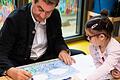 Bayerns Ministerpräsident Markus Söder (CSU) verspricht 180.000 neue Betreuungsplätze von der Krippe bis zum Grundschul-Hort. Woher das Fachpersonal dafür kommen soll, bleibt jedoch unklar.