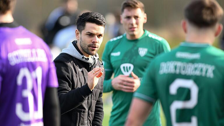 Will einen dominanten Schweinfurter Auftritt sehen: FC-05-Trainer Victor Kleinhenz.