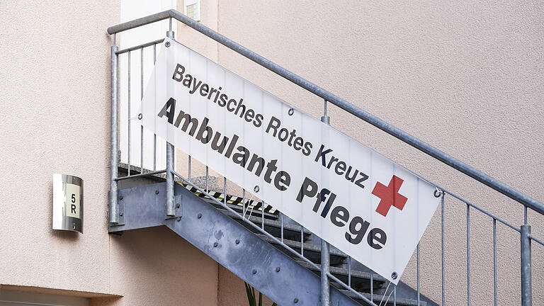 Das Bayerische Rote Kreuz verabschiedet sich aus der ambulanten Pflege in Würzburg und schließt seine Sozialstation. Das Bayerische Rote Kreuz verabschiedet sich aus der ambulanten Pflege in Würzburg und schließt seine Sozialstation.
