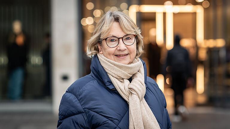 Doris Harry aus Würzburg ist sehr besorgt über die Lage in der Ukraine. Doris Harry aus Würzburg ist sehr besorgt über die Lage in der Ukraine.