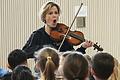 Mit vollem Elan sind die Musiker des BRSO dabei. Anne Schoenholtz feuert zum Kanon an.