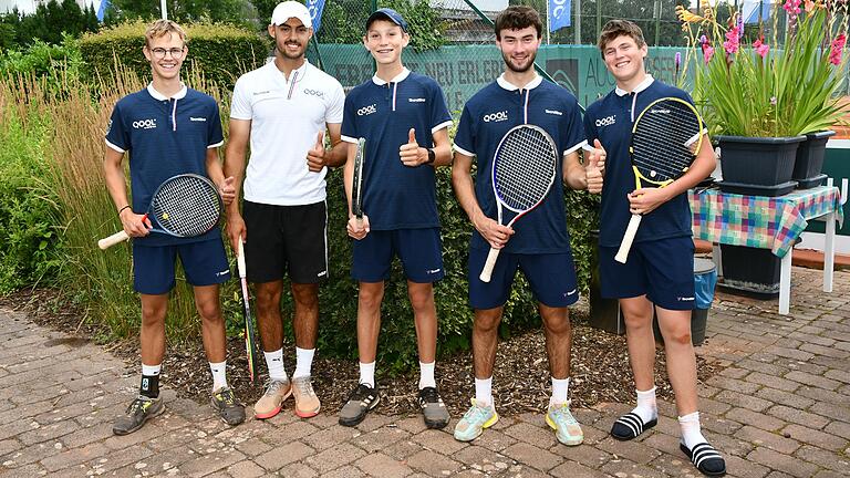 Die Punkte bei den Junioren18 holten (v.l.): Paul Wolz, Alexander Popov, Max Siempelkamp, Laurenz Link und Anton Beyes. Die Punkte bei den Junioren18 holten (v.l.): Paul Wolz, Alexander Popov, Max Siempelkamp, Laurenz Link und Anton Beyes.
