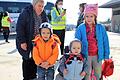 Diese drei ukrainischen Kinder sind mit ihrer Oma und ihrer Mutter nach Volkach (Lkr. Kitzingen) gekommen. In einem Volkacher Weingut haben sie erst einmal eine Bleibe gefunden.