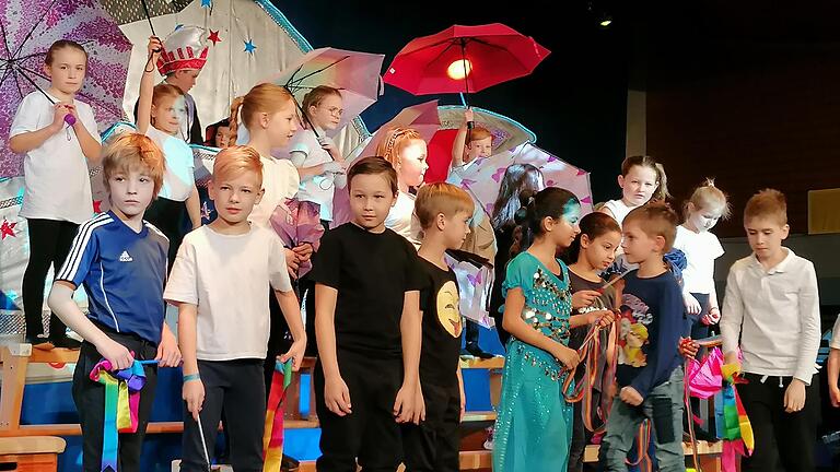 Die Turnerriege der Grundschule - Die Turnerriege der Grundschule Die Turnerriege der Grundschule - Die Turnerriege der Grundschule