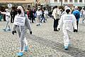 Handelt es sich bei 'Querdenken' um eine demokratiegefährdende Bewegung mit dualem Weltbild? Im Bild eine Kundgebung auf dem Schweinfurter Marktplatz.