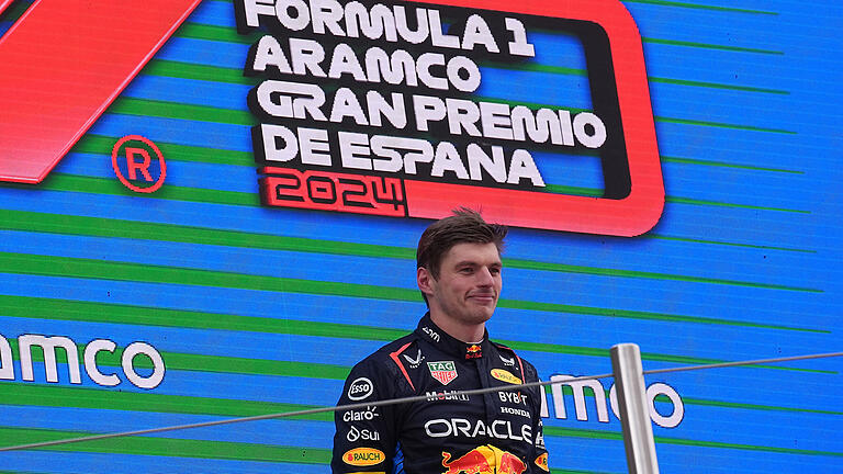 Max Verstappen.jpeg       -  Barcelona-Sieger Max Verstappen aus den Niederlanden ist auch bei den Silberpfeilen ein Thema. Doch erst muss das Auto besser werden, sagt Teamchef Toto Wolff.