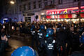 Hamas-Großangriff auf Israel - Berlin.jpeg       -  Anti-israelische Demonstranten stehen Polizisten in Berlin-Neukölln gegenüber. Die meist Jugendlichen skandierten israelfeindliche Parolen und feierten den Angriff der Hamas auf israelische Zivilisten.