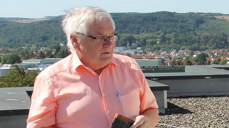 Oskar Weinig, hier auf einem Bild von 2018, war jahrelang Vorsitzender des Berufsverbandes der Bayerischen Hygieneinspektoren. Oskar Weinig, hier auf einem Bild von 2018, war jahrelang Vorsitzender des Berufsverbandes der Bayerischen Hygieneinspektoren. 