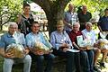 Auf dem Foto von links Herrmann Reß, Karin Koberstein-Reß, Benno Müller, Edelbert Seuffert, Klaus Kreß, Stefan Hahn, Johann Reß, Roland Wolf, Bgm. Michael Kraus.