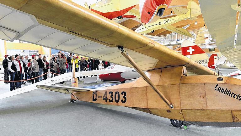 Eine Million Besucher: Das Deutsche Segelflugmuseum mit Modellflug auf der Wasserkuppe feiert 25-jähriges Bestehen. Eine Million Besucher: Das Deutsche Segelflugmuseum mit Modellflug auf der Wasserkuppe feiert 25-jähriges Bestehen.