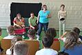 Die Darsteller des Theater Ensemble aus Würzburg zeigten an der Pleichachschule mit ihrem Tournee-Theater zum Mitmachen, wie wichtig es ist, offen und ohne Scham mit den Themen rund um Sexualität, Liebe und dem eigenen Körper umzugehen.