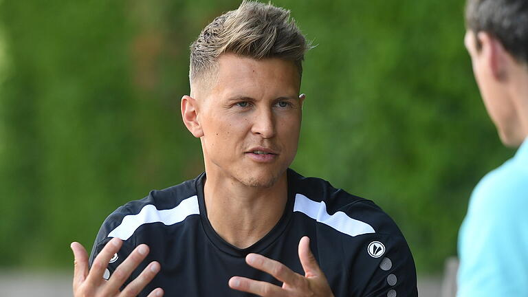 Matthias Ostrzolek.jpeg       -  Der frühere FCA-Spieler Matthias Ostrzolek ist jetzt Spieler und Co-Trainer beim Fußball-Bayernligisten TSV Schwaben Augsburg.