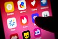 Dating Apps - Tinder       -  Der Markt für Dating-Apps boomt. Zwischen Bumble, Tinder, Parship und mehr fällt die Auswahl nicht immer leicht. (Illustration)