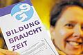 Bildung braucht Zeit: Der Philologenverband fordert die Rückkehr zum neunjährigen Gymnasium. Im Bild der Flyer einer Hamburger Initiative.