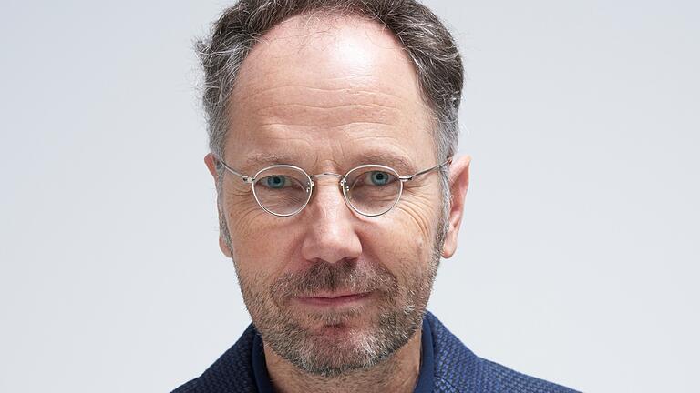 Torsten Körner ist Regisseur des Dokumenatrfilmd "Schwarze Adler" über Rassismus im deutschen Fußball und der Nationalmannschaft. Torsten Körner ist Regisseur des Dokumenatrfilmd "Schwarze Adler" über Rassismus im deutschen Fußball und der Nationalmannschaft.