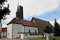 Kirchaich mit seiner alten und neuen Kirche: Am Sonntag wird der 'Aicher Moggl-Weg' eröffnet.