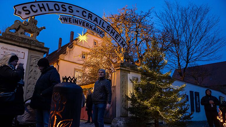 In und um das Schloss Crailsheim in Rödelsee kann man an diesem Wochenende in 'Christkindles Werkstätten' zauberhafte Dinge erleben.