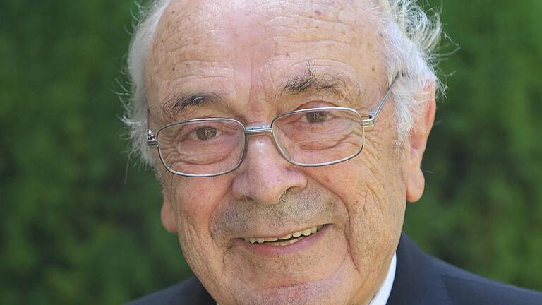 Helmut Bauer kann auf sechs Jahrzehnte priesterlichen Dienstes zurückblicken. Helmut Bauer kann auf sechs Jahrzehnte priesterlichen Dienstes zurückblicken.