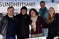 Mitarbeitende des sozialpsychiatrischen Dienstes des Gesundheitsamtes für Stadt und Landkreis Würzburg informierten in der Würzburger Innenstadt zum Thema seelische Gesundheit (von links): Jo Lazarek, Lisa Haberstock, Christiane Hirsch, Karin Drechsel und Mareike Krug.