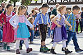 Kindergartenkinder tanzen auf dem 'Kirmesmoat'. Unter diesem Namen wurde im vergangenen Jahr die Steinacher Kirmes erstmals zusammen mit dem Marktfest gefeiert, organisiert vom Heimatverein. Ob es auch heuer einen 'Kirmesmoat' geben wird, ist ungewiss.  Foto: Kathrin Kupka-Hahn       -  Kindergartenkinder tanzen auf dem 'Kirmesmoat'. Unter diesem Namen wurde im vergangenen Jahr die Steinacher Kirmes erstmals zusammen mit dem Marktfest gefeiert, organisiert vom Heimatverein. Ob es auch heuer einen 'Kirmesmoat' geben wird, ist ungewiss.  Foto: Kathrin Kupka-Hahn