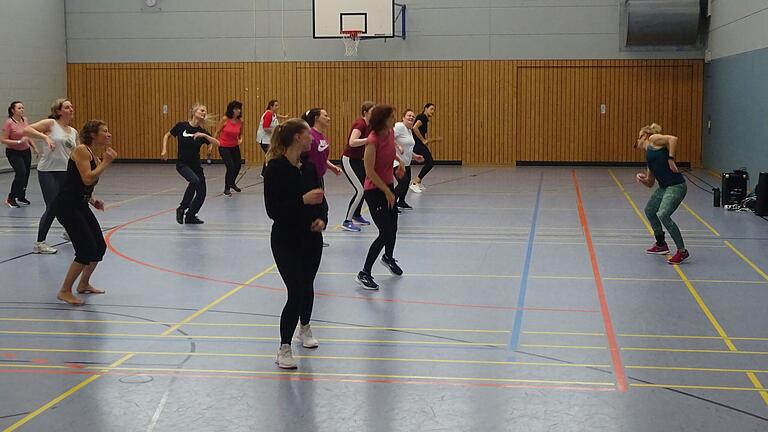 Fitnesstag beim TV Marktheidenfeld. Fitnesstag beim TV Marktheidenfeld.