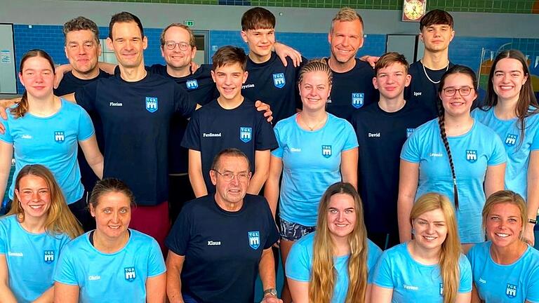 Die TGK-Mannschaften beim diesjährigen Mannschaftswettbewerb der Schwimmer in der Bezirksliga Unterfranken.