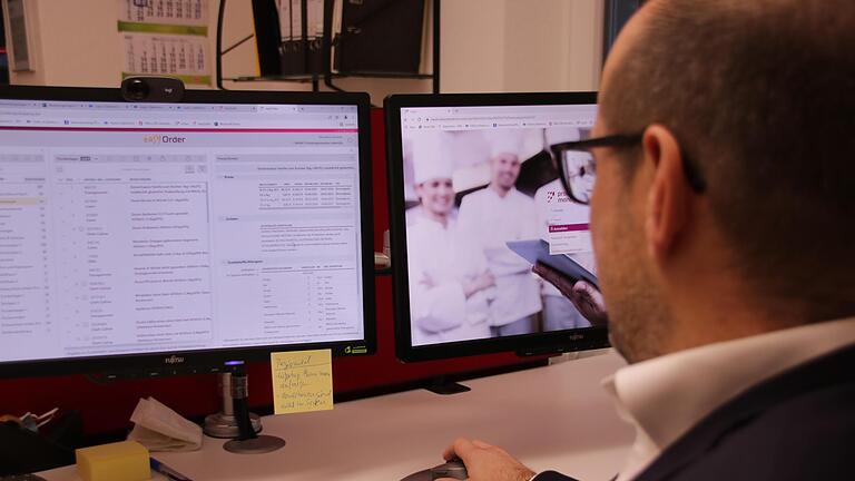 Vom Preisvergleich über die Bestellung bis zum Wareneingang im Lager: Auch im Küchengewerbe läuft inzwischen viel digital. - Vom Preisvergleich über die Bestellung bis zum Wareneingang im Lager: Auch im Küchengewerbe läuft inzwischen viel digital. Vom Preisvergleich über die Bestellung bis zum Wareneingang im Lager: Auch im Küchengewerbe läuft inzwischen viel digital. - Vom Preisvergleich über die Bestellung bis zum Wareneingang im Lager: Auch im Küchengewerbe läuft inzwischen viel digital.