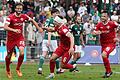Umjubelter Torschütze: Daniel Hägele (links) ist die Freude über seinen Treffer zum 2:0 im Derby beim FC 05 Schweinfurt anzusehen. Seine Mitspieler Marius Wegmann und Peter Kurzweg (rechts) jubeln mit ihm.