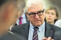 Alles im Griff: Frank-Walter Steinmeier ist zurück im Amt. Der neue Außenminister legt ein Tempo vor, das an das von Hans-Dietrich Genscher erinnert.
