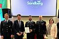 150 Jahre Freiwillige Feuerwehr Sandberg: Im Bild (von links) 2. Vorsitzender Sven Pfeuffer, Staatssekretär Sandro Kirchner, 1. Vorsitzender Dominik Gebauer-Schätzlein, Kommandant Sebastian Friedel, Bürgermeisterin Sonja Reubelt und Kreisbrandrat Stefan Schmöger.