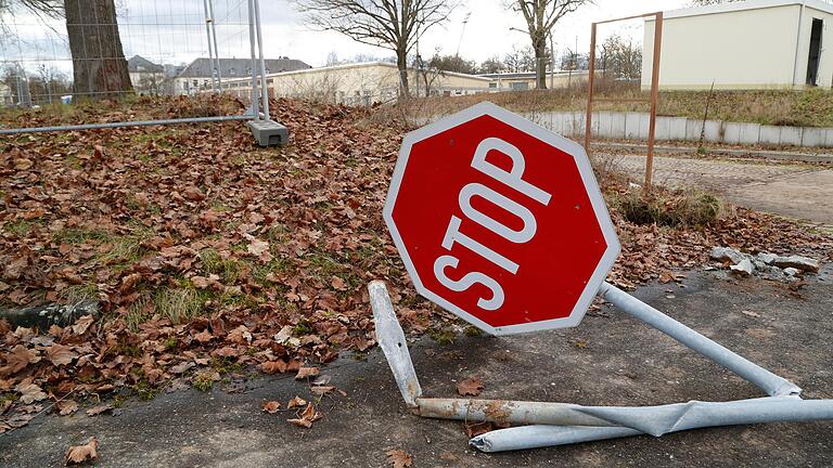 Symbolisch: Die Planung der Landesgartenschau 2026 in der Ledward Kaserne noch zu stoppen, hielte die Initiative Zukunft./ödp nach wie vor für den besseren Weg. Symbolisch: Die Planung der Landesgartenschau 2026 in der Ledward Kaserne noch zu stoppen, hielte die Initiative Zukunft./ödp nach wie vor für den besseren Weg.