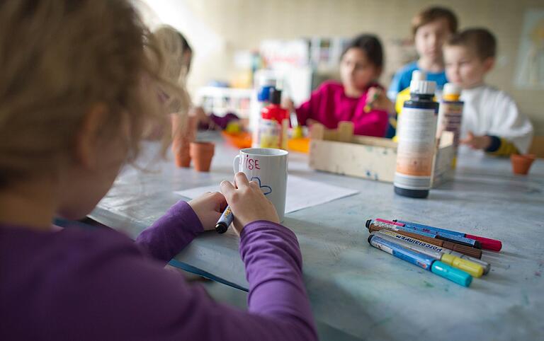 Der Mittagsbetreuung in frisch restaurierten Wänden steht in Zeil nichts mehr im Wege. Dann sind die Kinder am Nachmittag wieder gut aufgehoben. (Symbolbild) Der Mittagsbetreuung in frisch restaurierten Wänden steht in Zeil nichts mehr im Wege. Dann sind die Kinder am Nachmittag wieder gut aufgehoben. (Symbolbild)