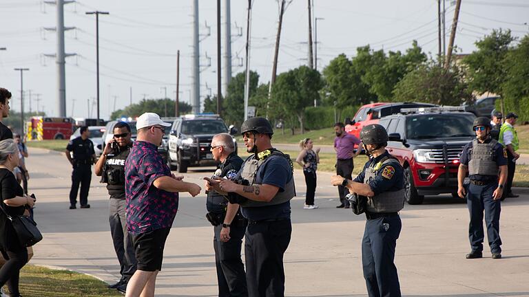 Amoklauf in USA.jpeg - Bei einem Amoklauf in Texas waren acht Menschen ums Leben gekommen. Amoklauf in USA.jpeg - Bei einem Amoklauf in Texas waren acht Menschen ums Leben gekommen.