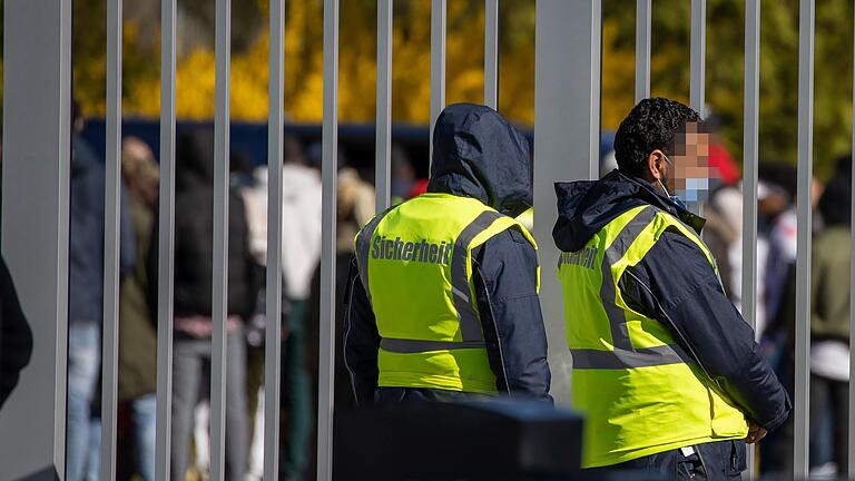 Ankerzentren wie bei Geldersheim sind für den grünen Landtagsabgeordneten Paul Knoblach die Hauptursache für Suizidversuche unter Flüchtlingen in Bayern.