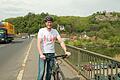 Oliver Laquai war der Erste, der dem Aufruf von 'Karscht macht mobil' und Main-Post gefolgt ist und Stellen benannt hat, die für Radfahrer kritisch sind. Hier die Mainbrücke nach Mühlbach, bei der Radler oft auf den Gehsteig ausweichen, wo aber auch Fußgänger unterwegs sind.
