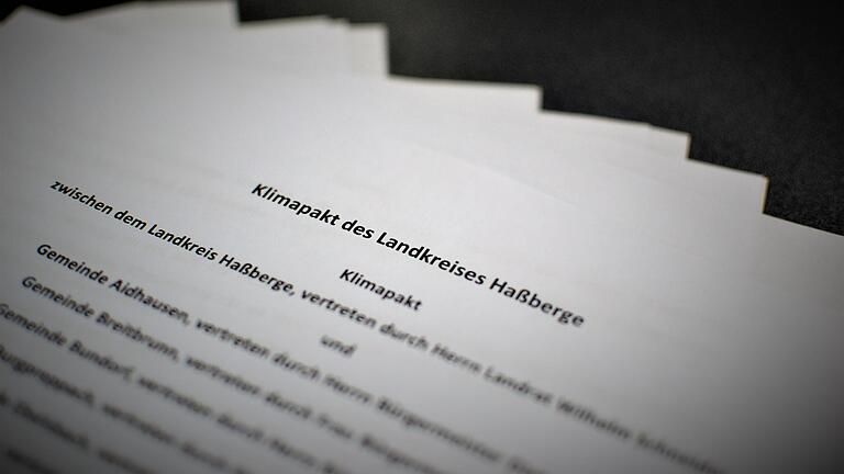 Der Klimapakt des Landkreises Haßberge ist am Montag im Kreistag mit einer Gegenstimme verabschiedet worden.