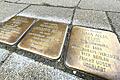 Beispiel Stolpersteine: Gedenktafeln für drei Menschen, die einst am Marienplatz in Bamberg wohnten. Bald gibt es die ersten Stolpersteine für Opfer des Nazi-Terrors auch in Haßfurt.&nbsp;