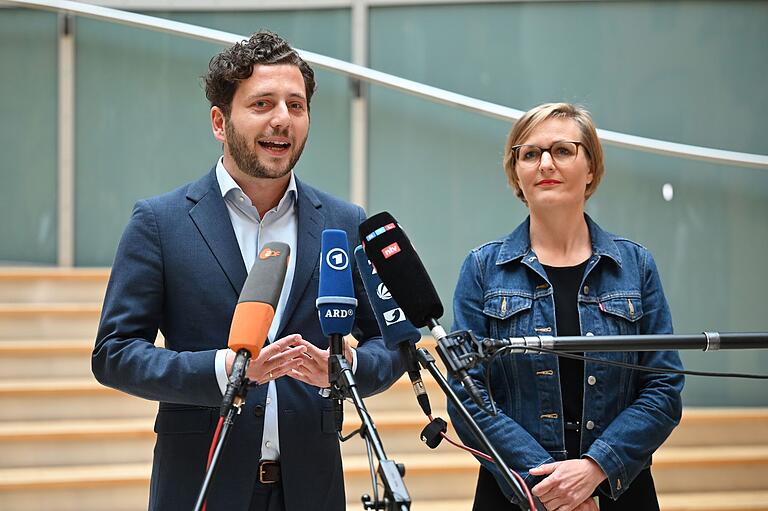 Franziska Brantner (rechts) und Felix Banaszak, die designierten Vorsitzenden der Grünen auf Bundesebene, werden am Sonntag in Würzburg erwartet.