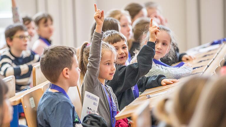 Die Vorlesungen kommen bei den Kindern immer gut an. Die Vorlesungen kommen bei den Kindern immer gut an.