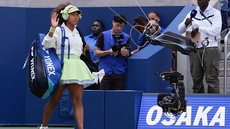 WTA-Tour - US Open       -  Naomi Osaka betrat den Platz bei den US Open mit einem besonderen Outfit, für das sie selbst die Farbe ausgesucht hatte.