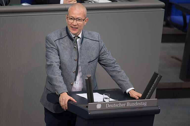 Hansjörg Müller bei einer Rede im Bundestag