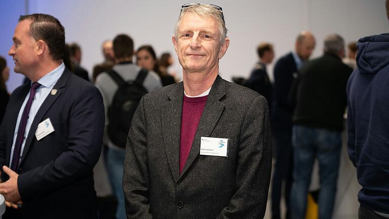 Um die Sicherheit des Atommülls in Grafenrheinfeld sorgt sich Volker Leiterer, Leiter des Umweltamts am Landratsamt Schweinfurt. Um die Sicherheit des Atommülls in Grafenrheinfeld sorgt sich Volker Leiterer, Leiter des Umweltamts am Landratsamt Schweinfurt.