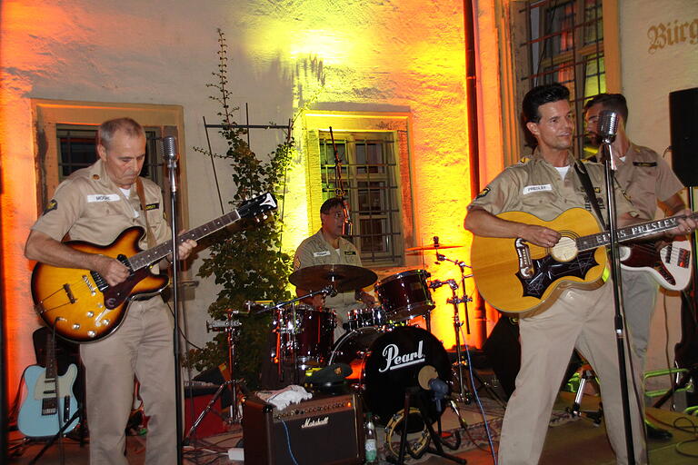 Für musikalische Unterhaltung sorgt am Samstag beim Stadtfest die Band 'The King Creole' auf dem Marktplatz.